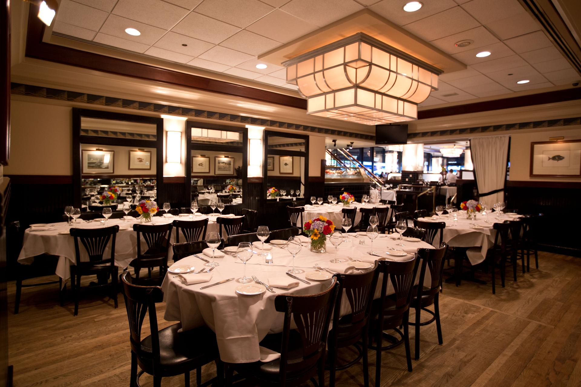 _docks-oyster-bar-quintin-bacon-_docks-oyster-bar-quintin-bacon-_docks-oyster-bar-quin-bacon-docks_private_dining_room.jpg