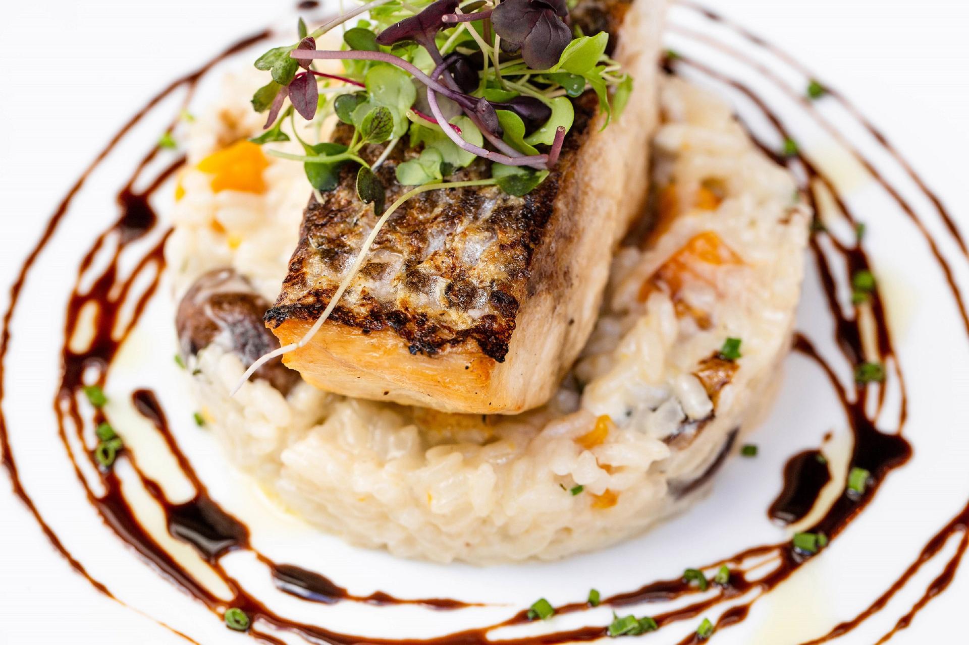 molyvos-hells-kitchen-manhattan-courtesy-molyvos-09.jpg