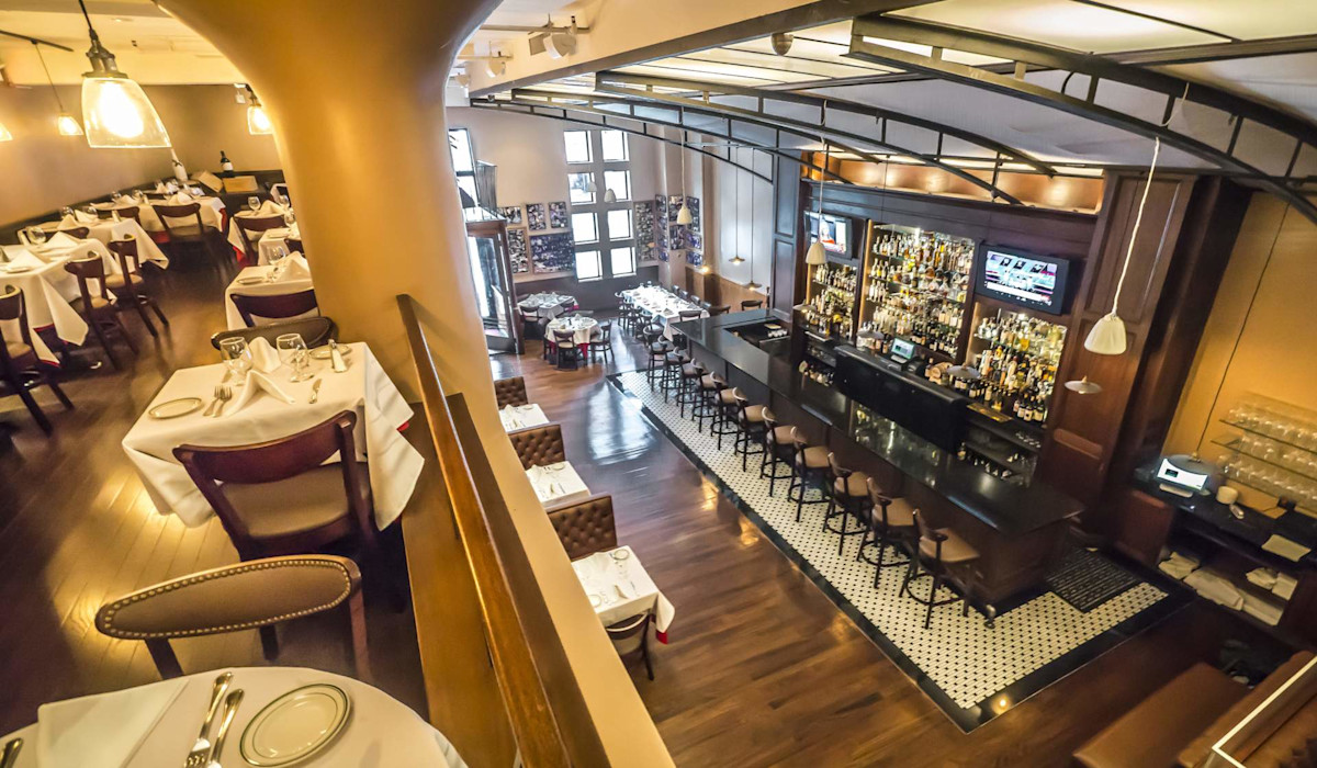Dish or dining room at Frankie & Johnnie’s Steakhouse