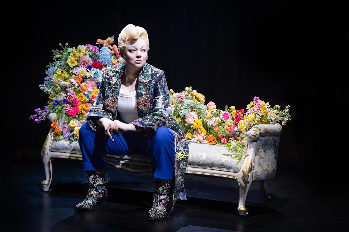 Sarah-Snook-in-The-Picture-of-Dorian-Gray-Broadway-Manhattan-NYC-Photo-Marc-Brenner.jpg