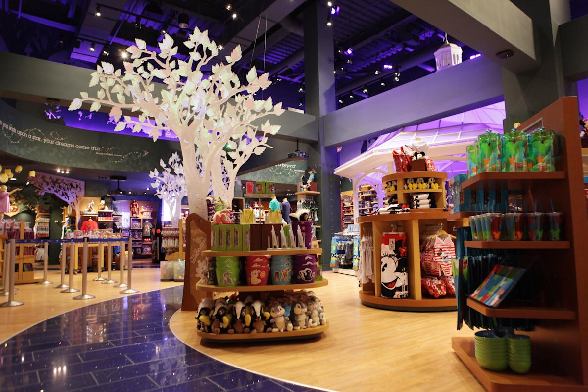 Disney Store Times Square, interior