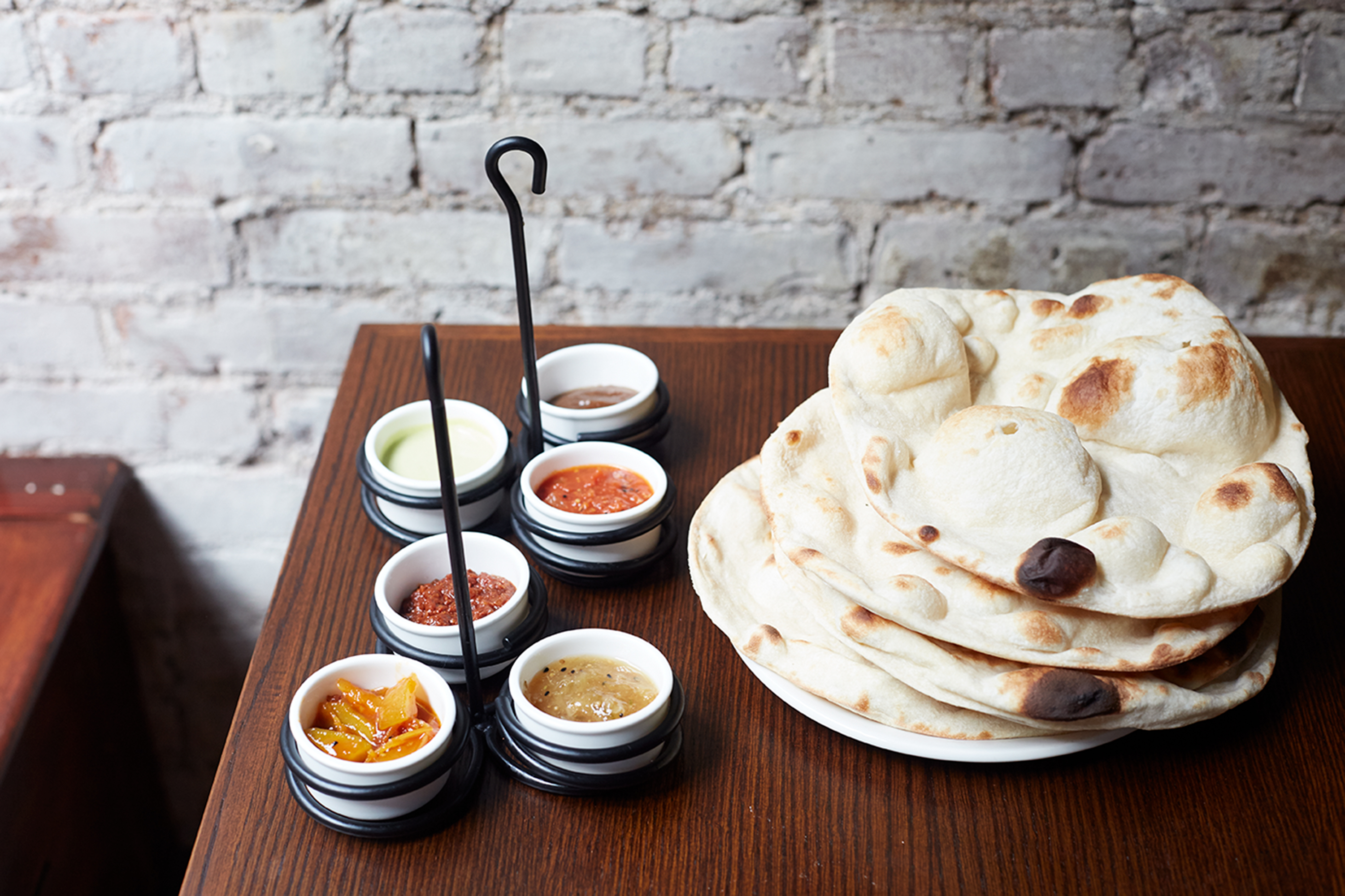 paowalla_soho_manhattan_nyc_laurenvolo_naan-and-chutneys