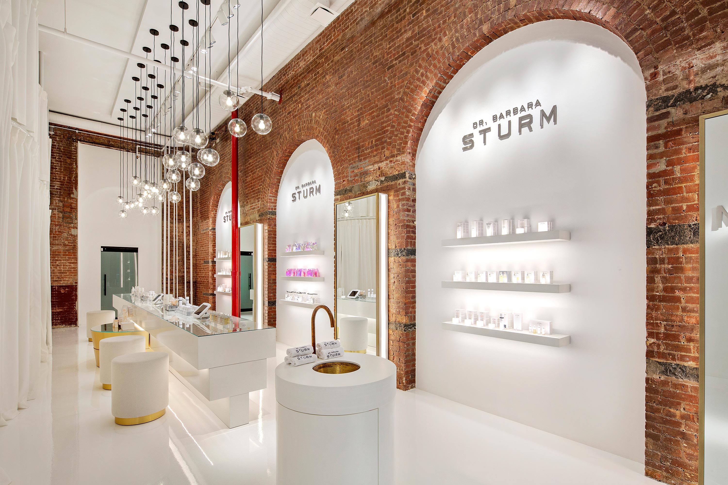 dr-barbara-sturm-boutique-spa-soho-manhattan-nyc-huxhux_sturm_shot1