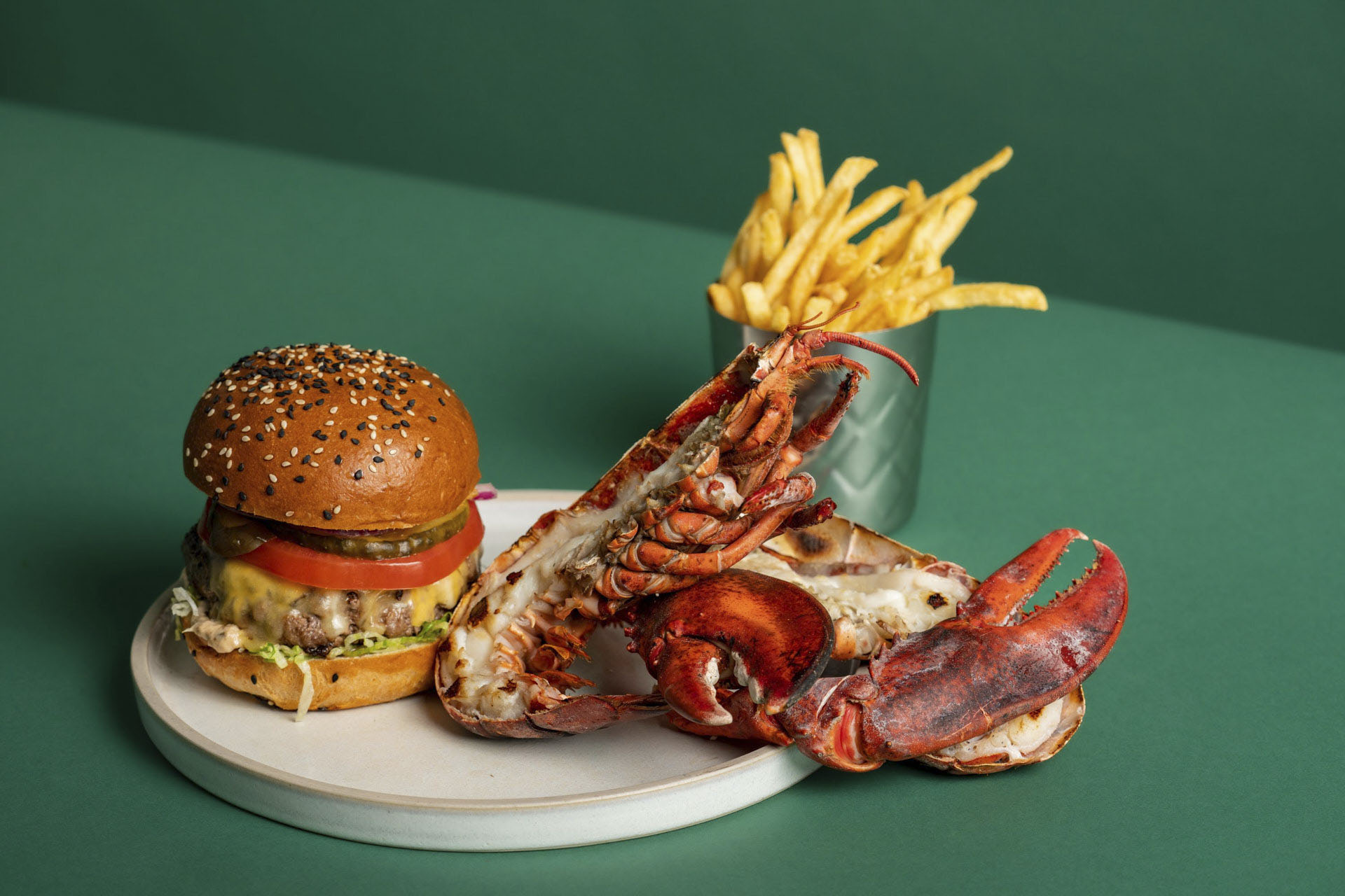 Burger-&-Lobster-Bryant-Park-Manhattan-NYC-Courtesy-2.jpg