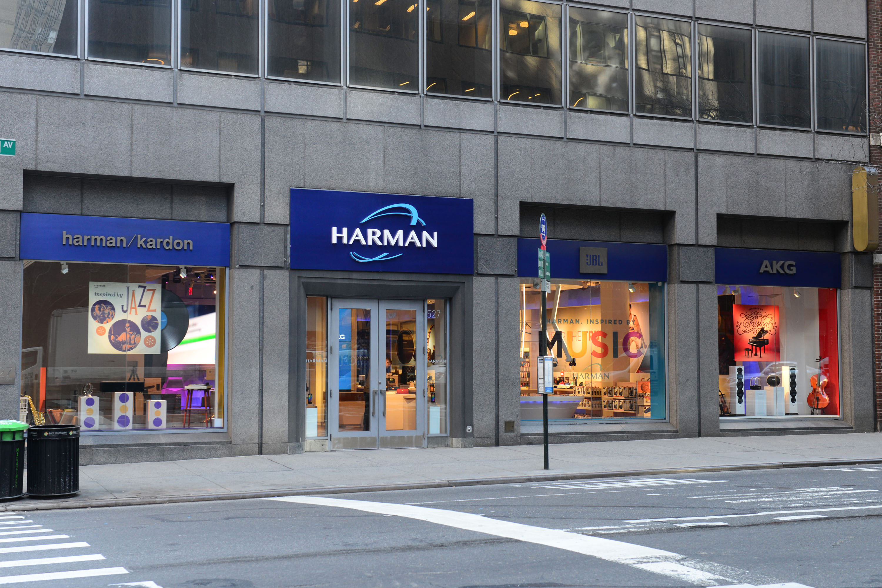 harman-store-midtown-east-manhattan-nyc-jsd_9432