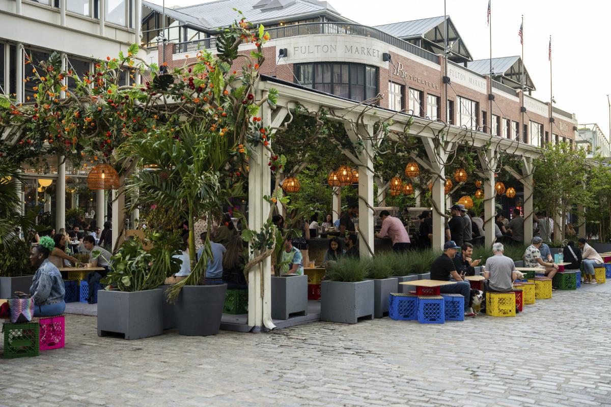 Garden Bar on Seaport sidewalk