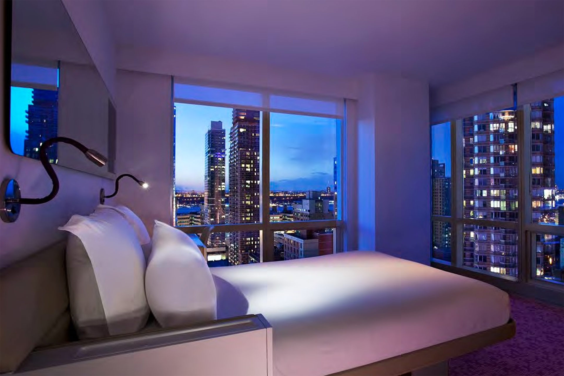 Corner-Queen-Room-Yotel-New-York-Times-Square-Manhattan-NYC-Courtesy-1.jpg