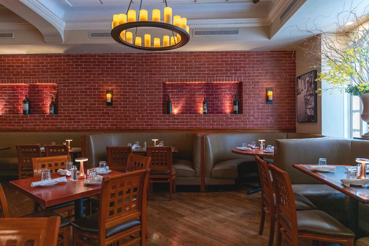 Interior of Pasta Lovers