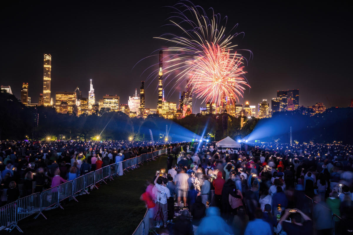 NY-Philharmonic-Concerts-in-the-Parks-Manhattan-NYC-Photo-Chris-Lee.jpg