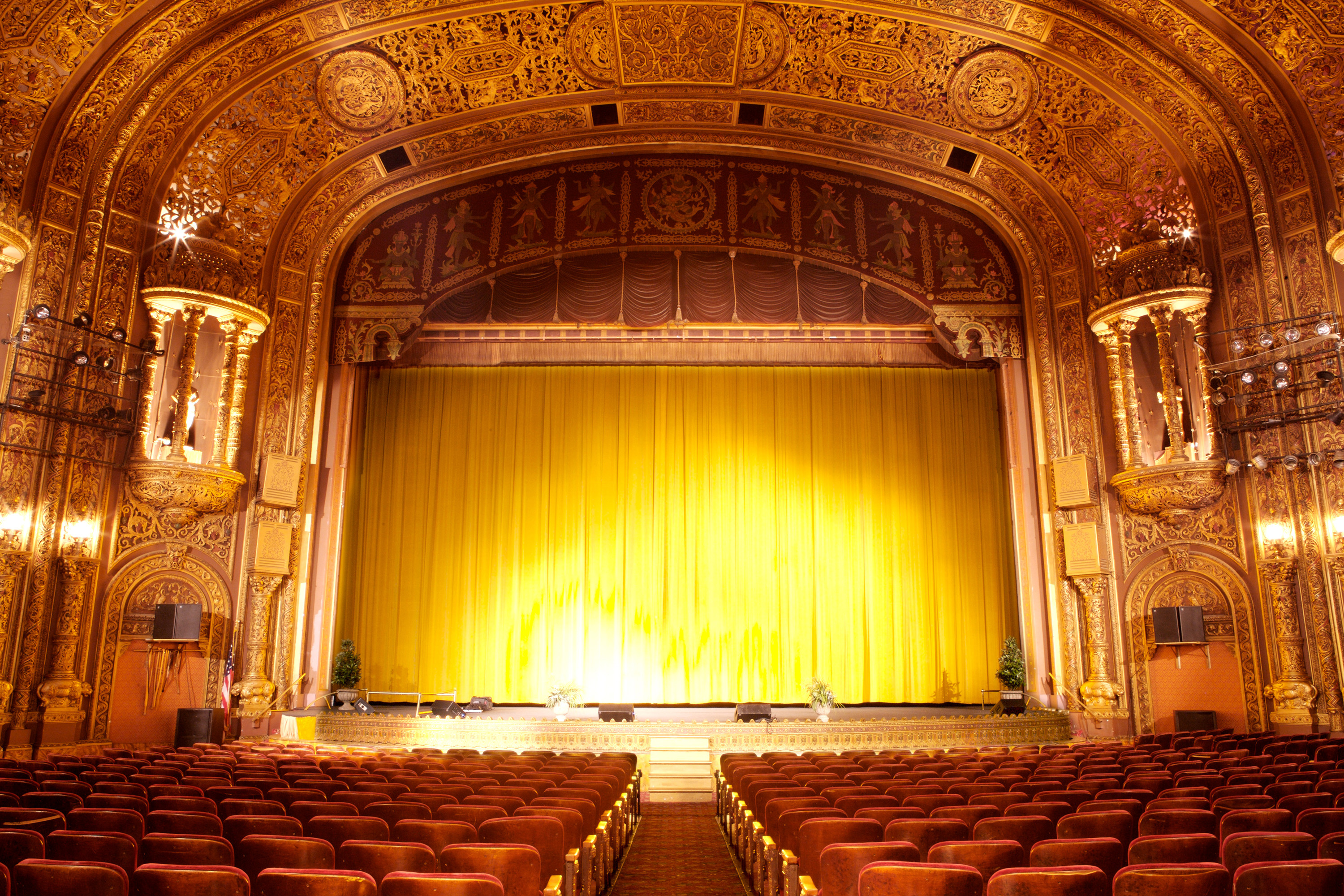 unitedpalacetheatre-washingtonheights-manhattan-nyc-venue-uptstock-10-stage-high-res