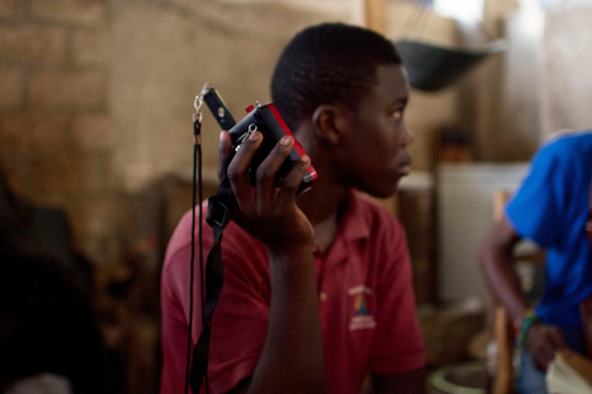 "March&eacute; Salomon" (2015) by Beatriz Santiago Mu&ntilde;oz. Courtesy the artista, Galer&iacute;a Agustina Ferreyra and El Museo del Barrio