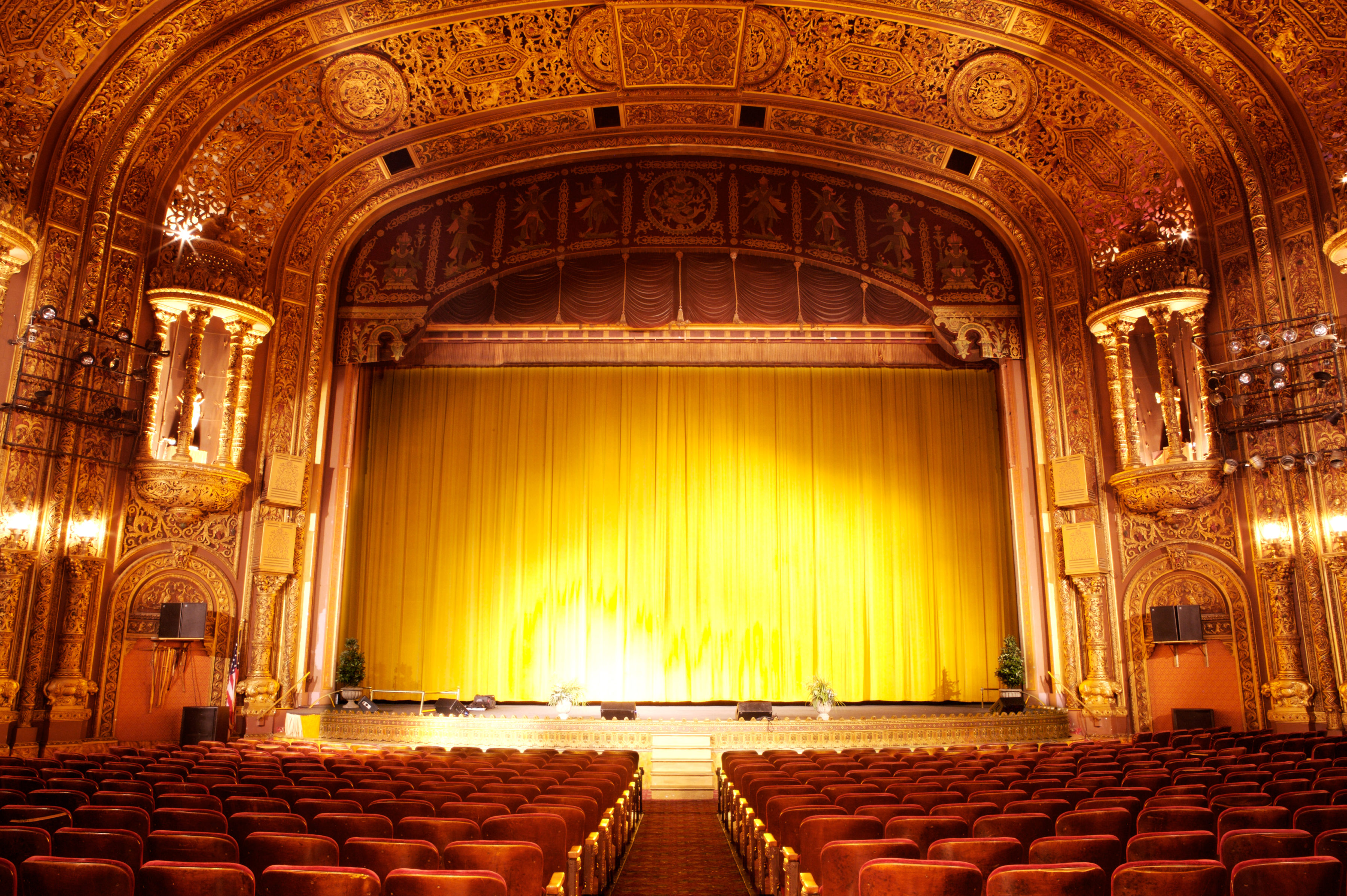 united-palace-stage-interior