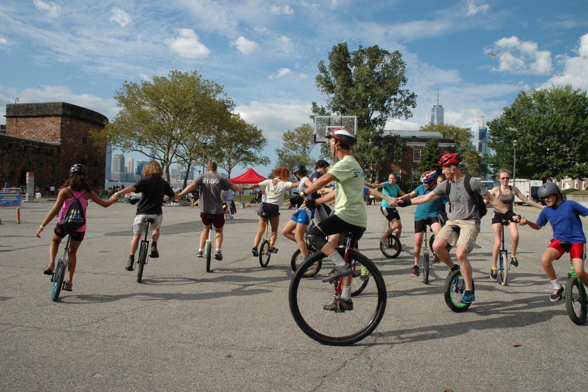 unicycle-festival-governors-island-nyc-bindlestiff-family-cirkus-unknown-1