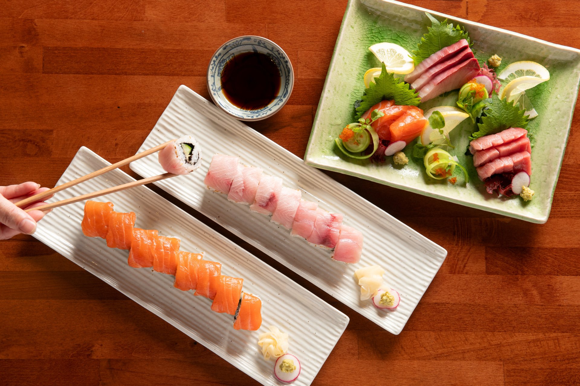 Sushi-Sashimi-with-Chopstick_045BC699-74E5-418F-97A22B35B0B73C70_5068f62f-e15a-41eb-ac75ccda89900db3.jpg