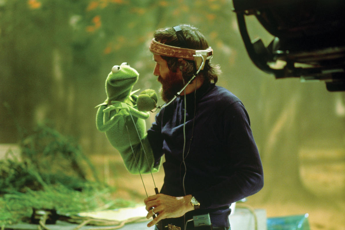 jim-henson-museum-of-moving-image-astoria-queens-nyc-and_kermit_1800pixrgb