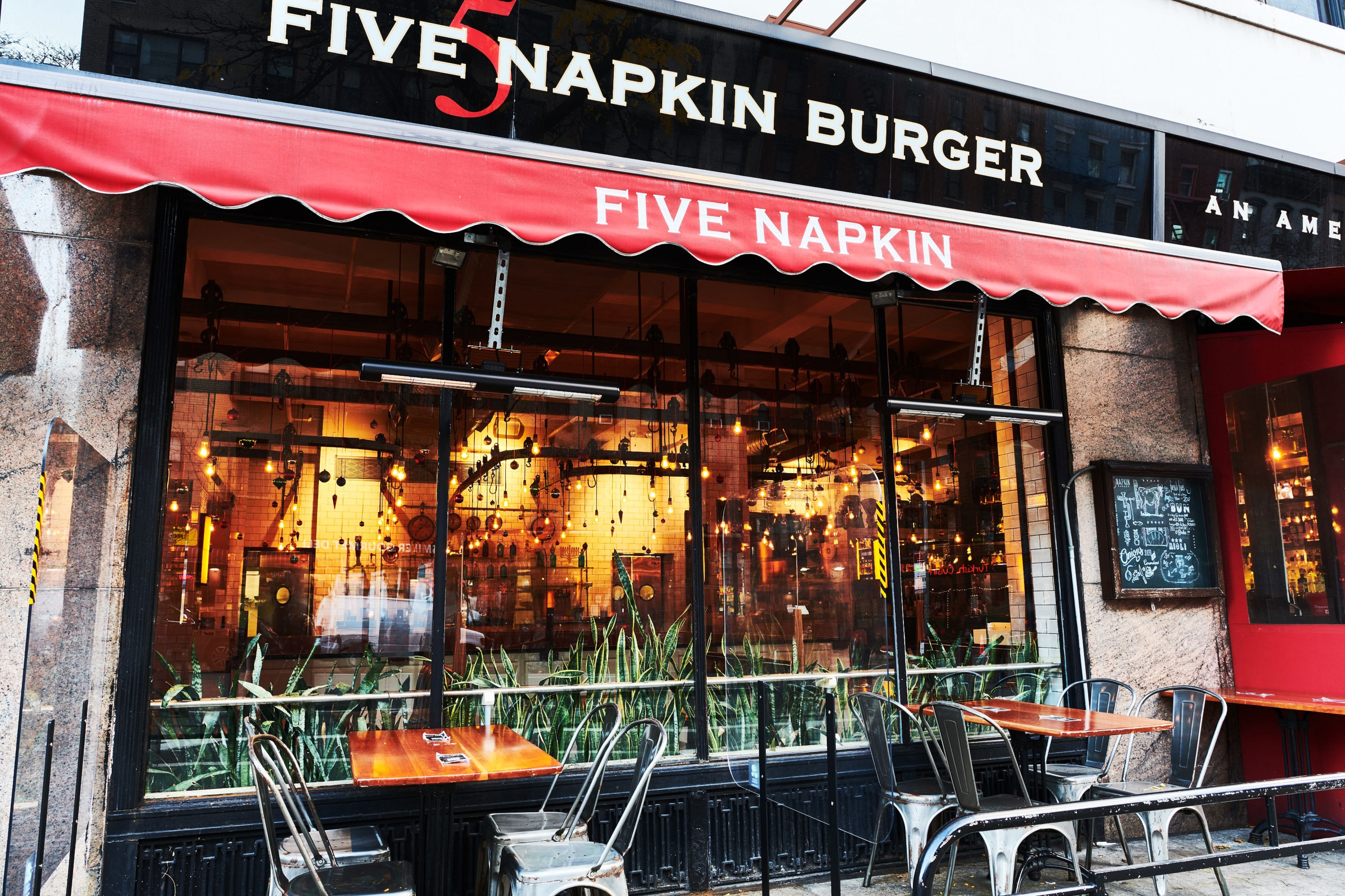 5 napkin burger upper west side        <h3 class=