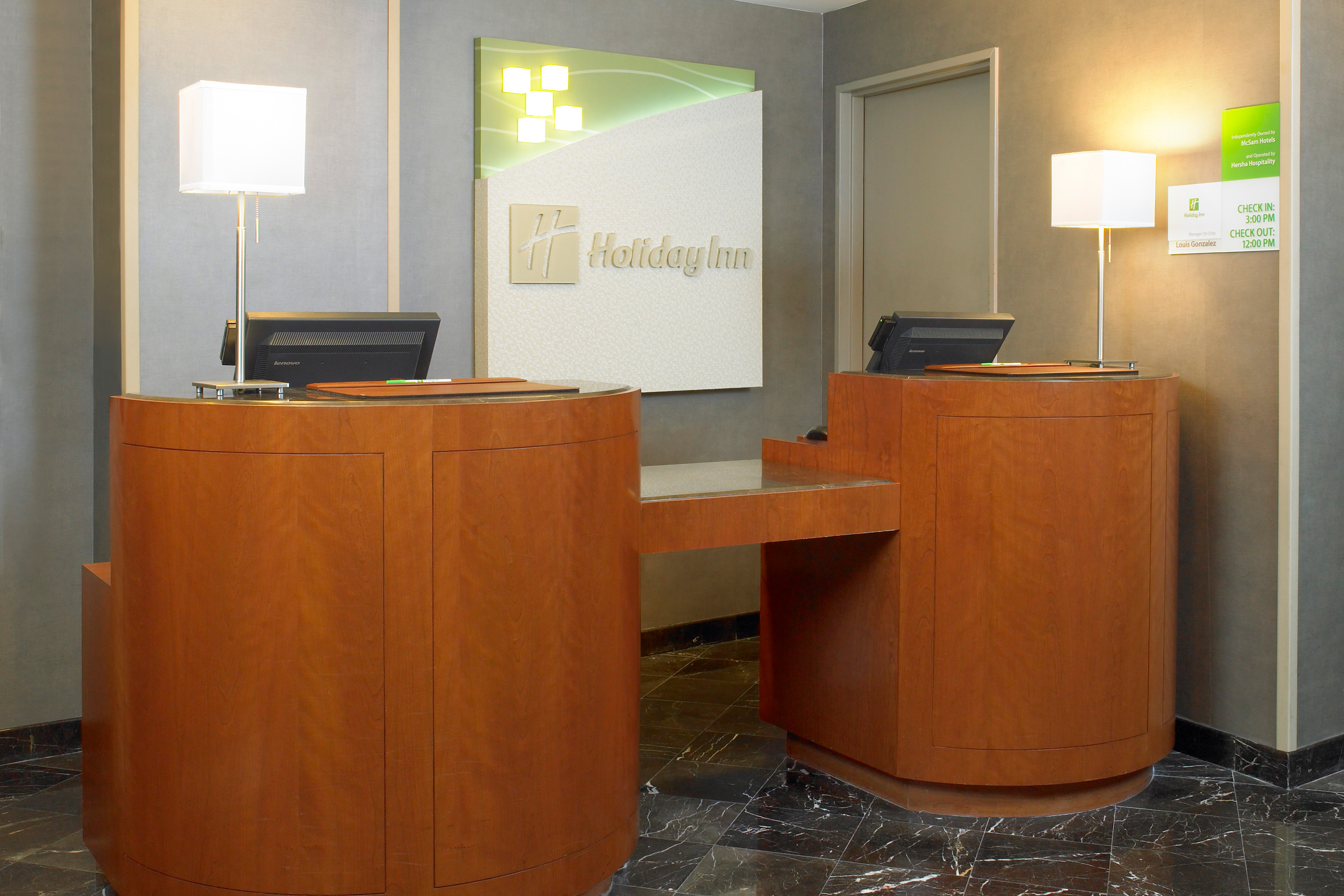 holidayinn_wallst_01