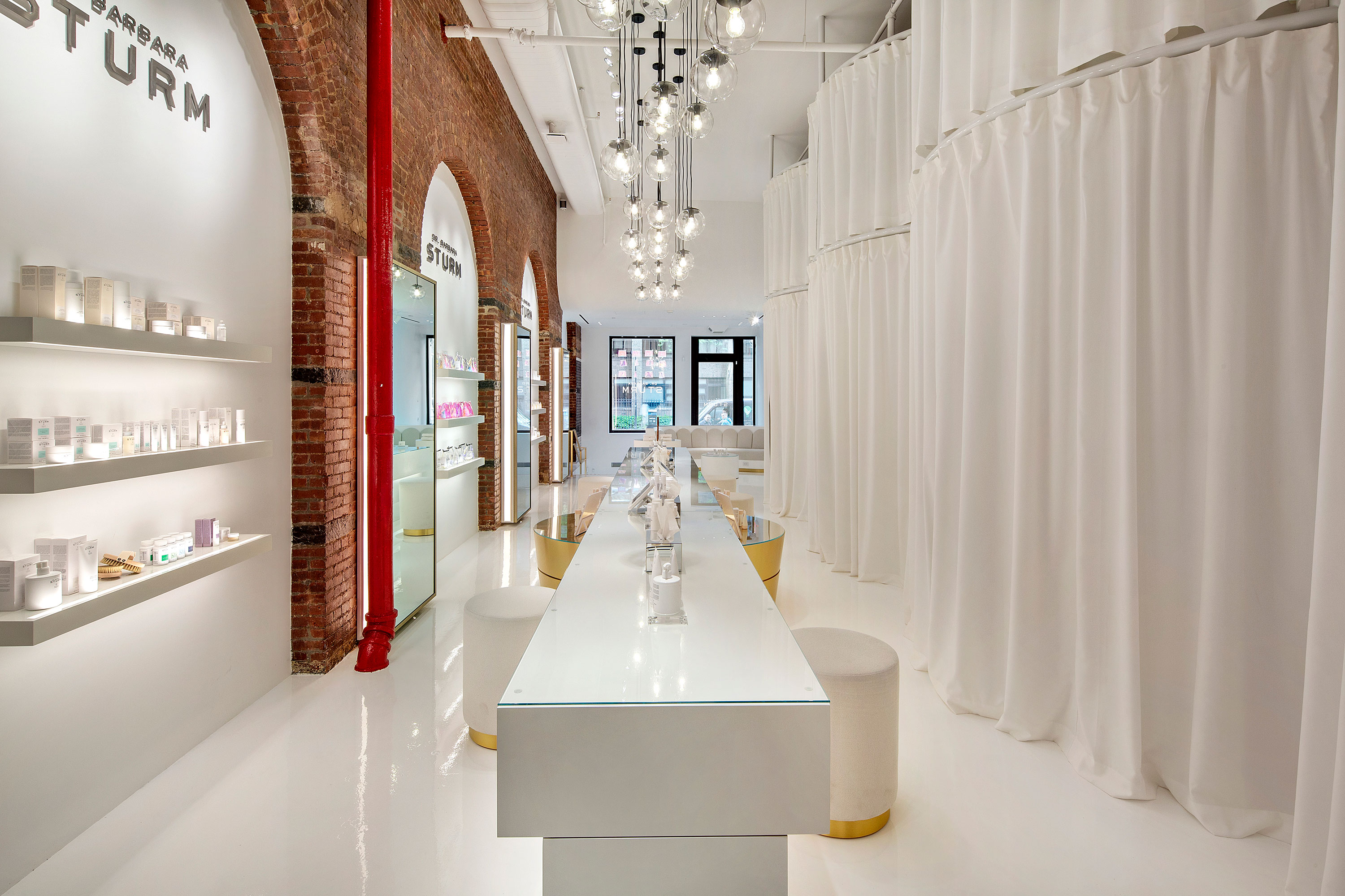 dr-barbara-sturm-boutique-spa-soho-manhattan-nyc-huxhux_sturm_shot3