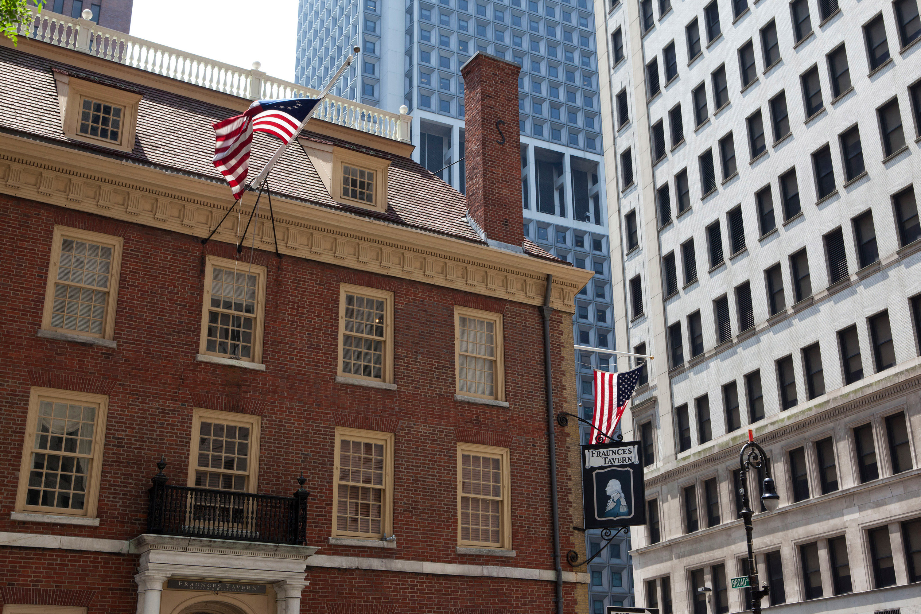 Fraunces Tavern exterior 