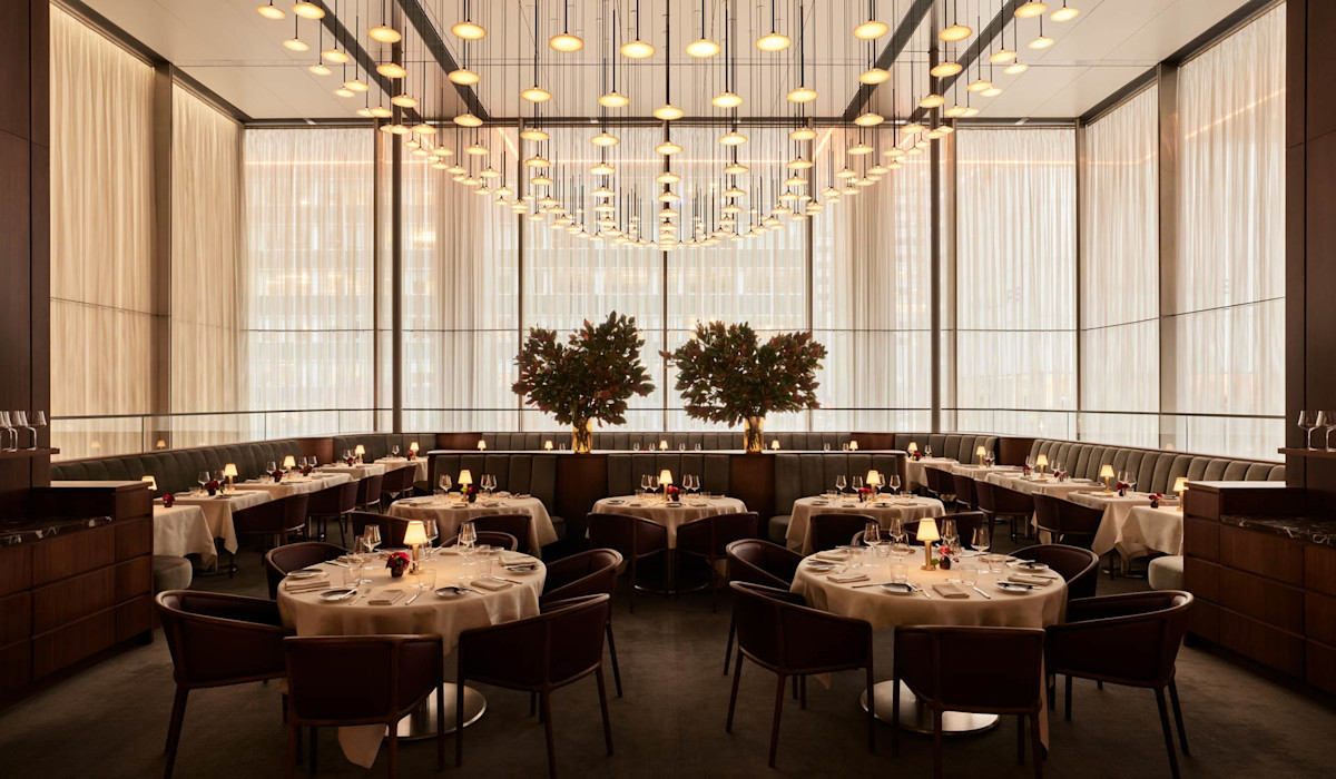 Dish or dining room at Four Twenty Five
