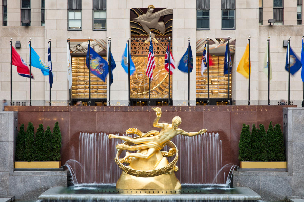 Rockefeller-Center-Prometheus-sculpture-Manhattan-NYC-courtesy.jpg