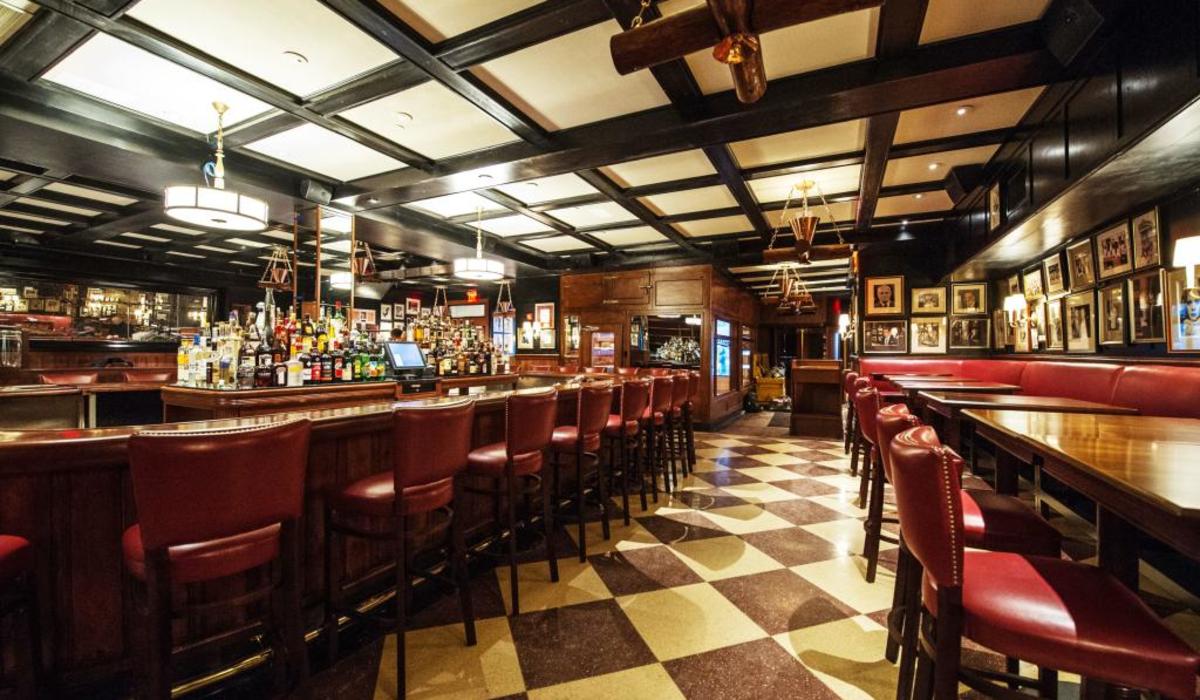 Dish or dining room at Gallaghers Steakhouse