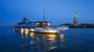 bateaux-statue-night-courtesy-city-experiences