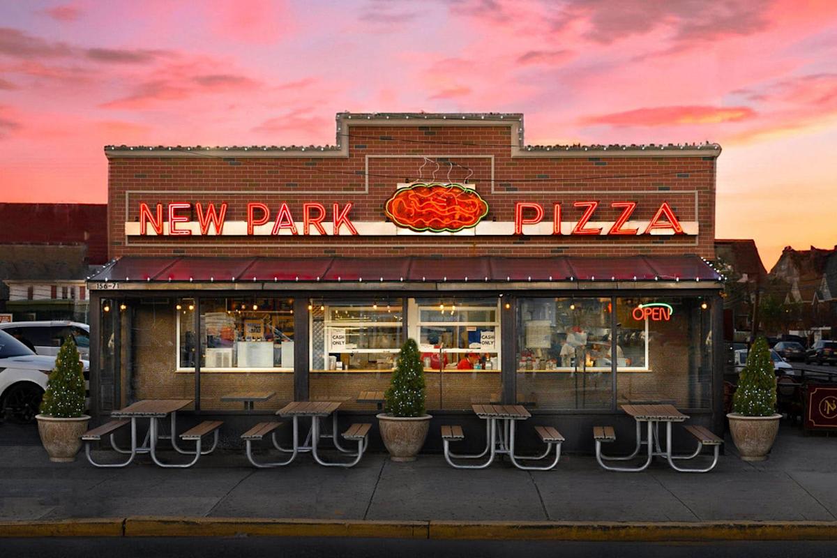 Exterior of New Park Pizza at sunset