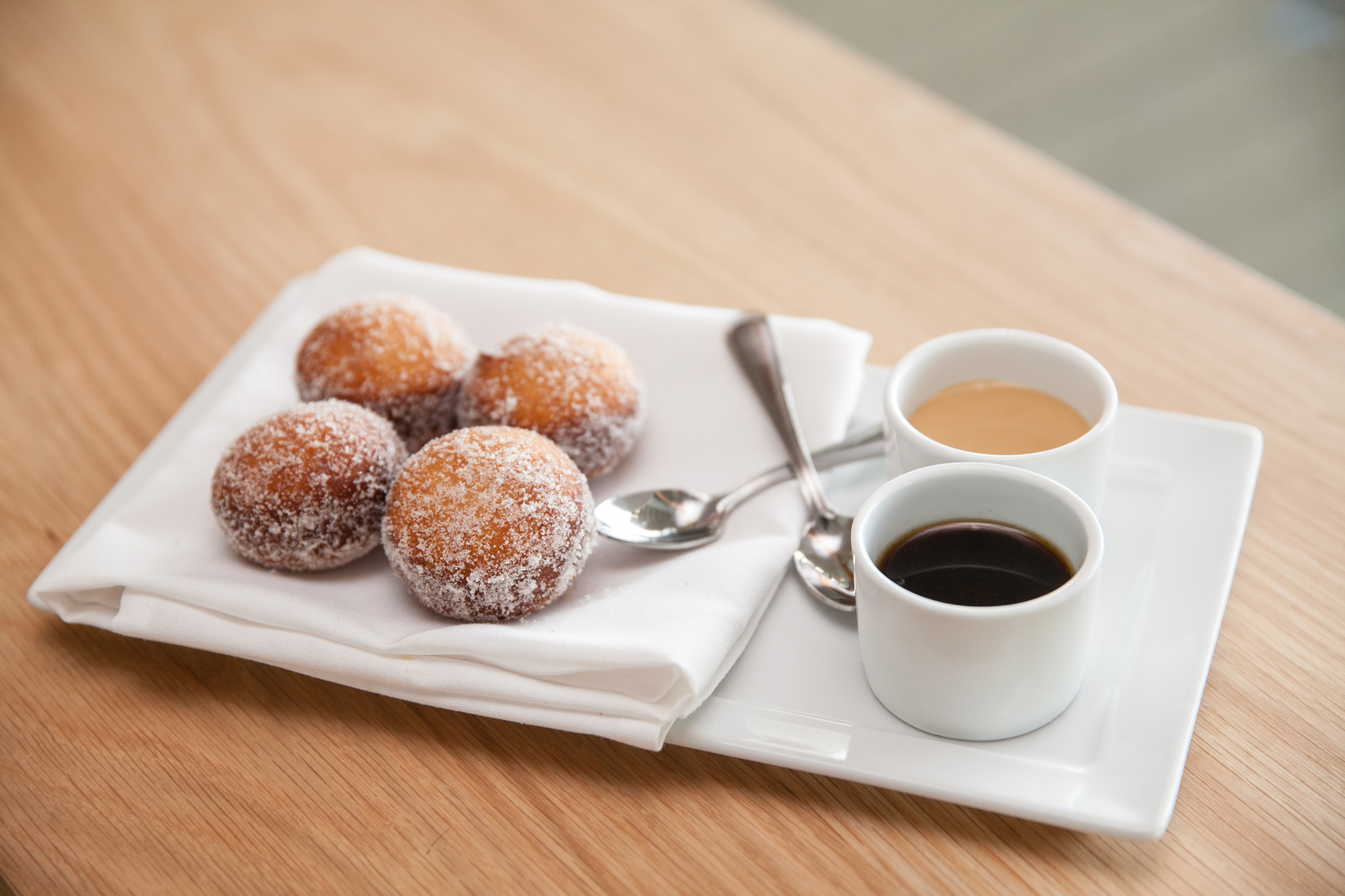 starrevents_stevelegato_mini-cinnamon-donut-holes