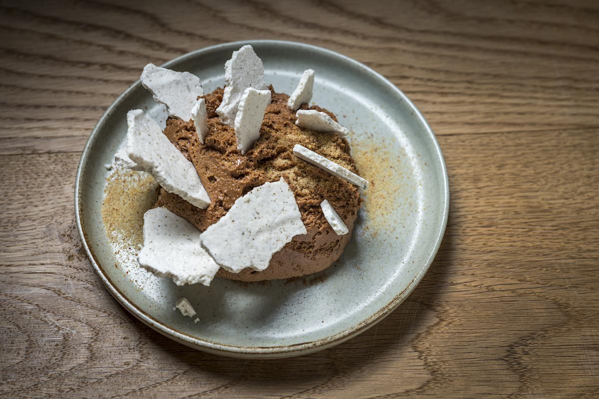 ferris_restaurant_nomad_manhattan_nyc_chocolatemousse_credit_noahfecks