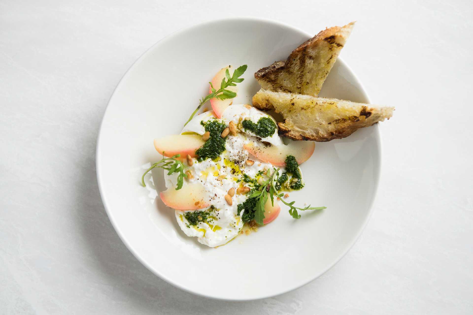 lapecorabianca_midtown_manhattan_nyc_evansung_burrata.jpg