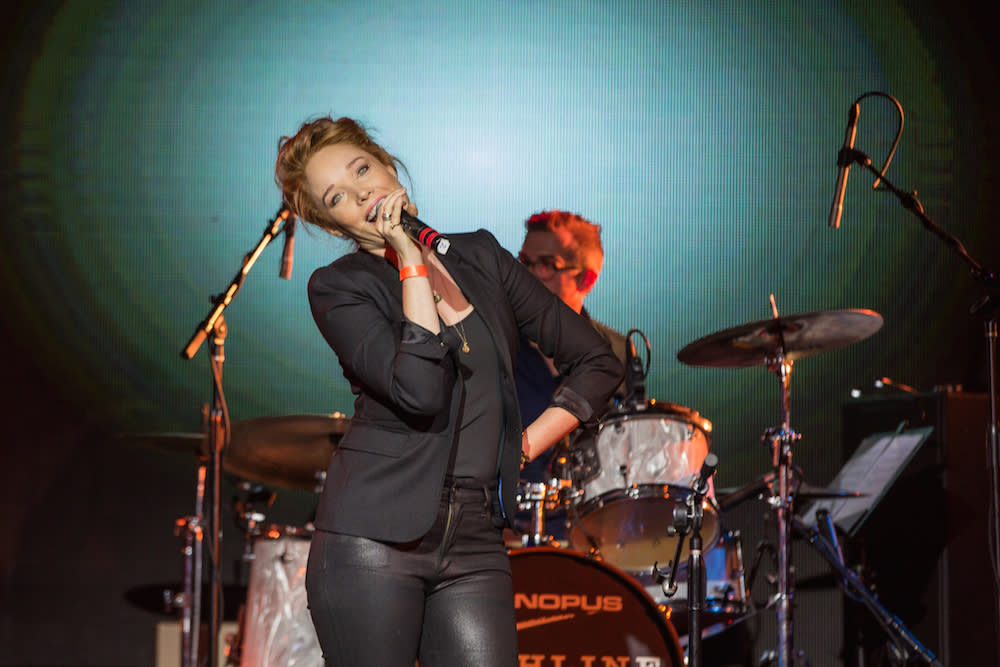 Broadway sings performer