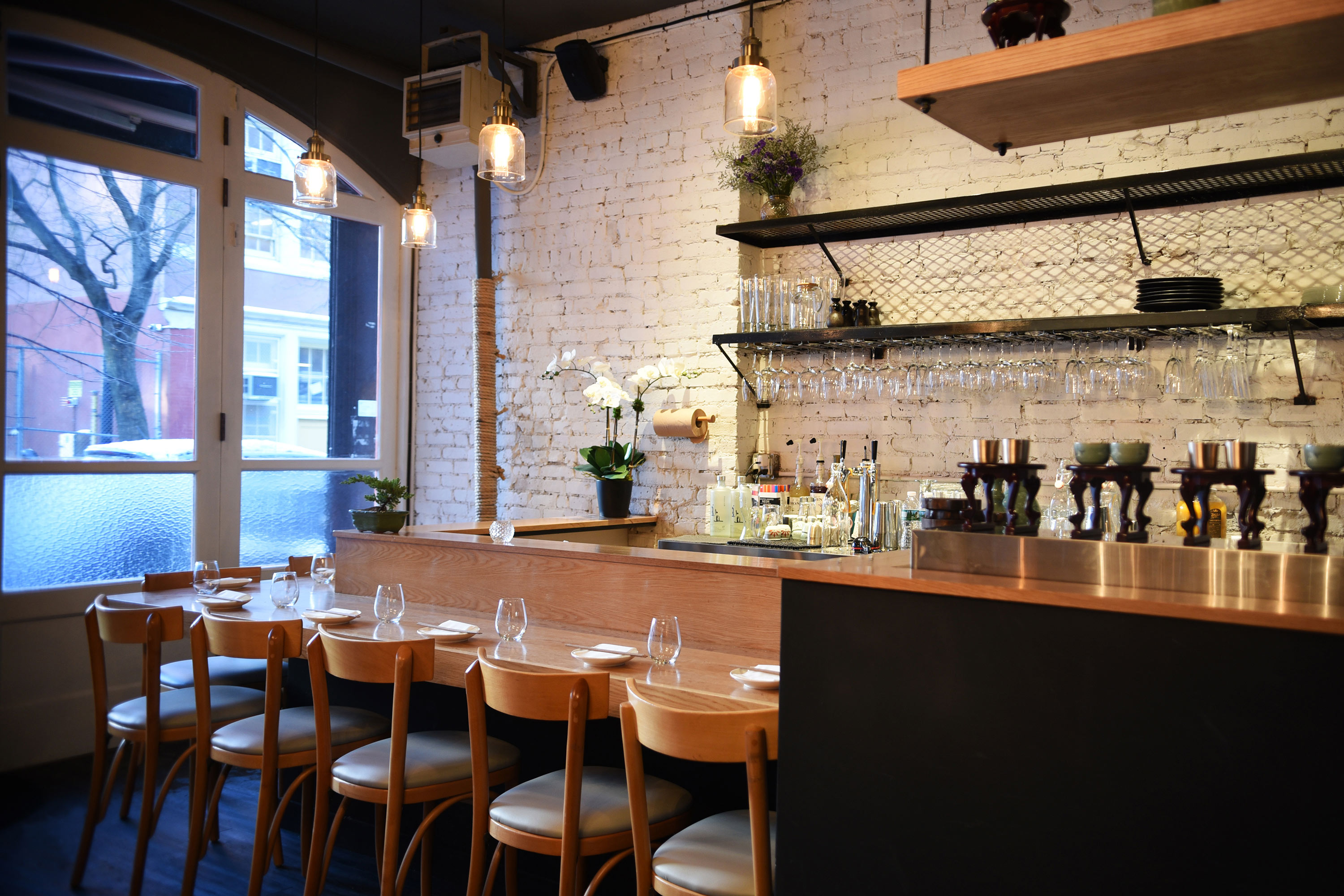 restaurant-soogil-east-village-manhattan-nyc-soogil-bar-by-michael-tulipan