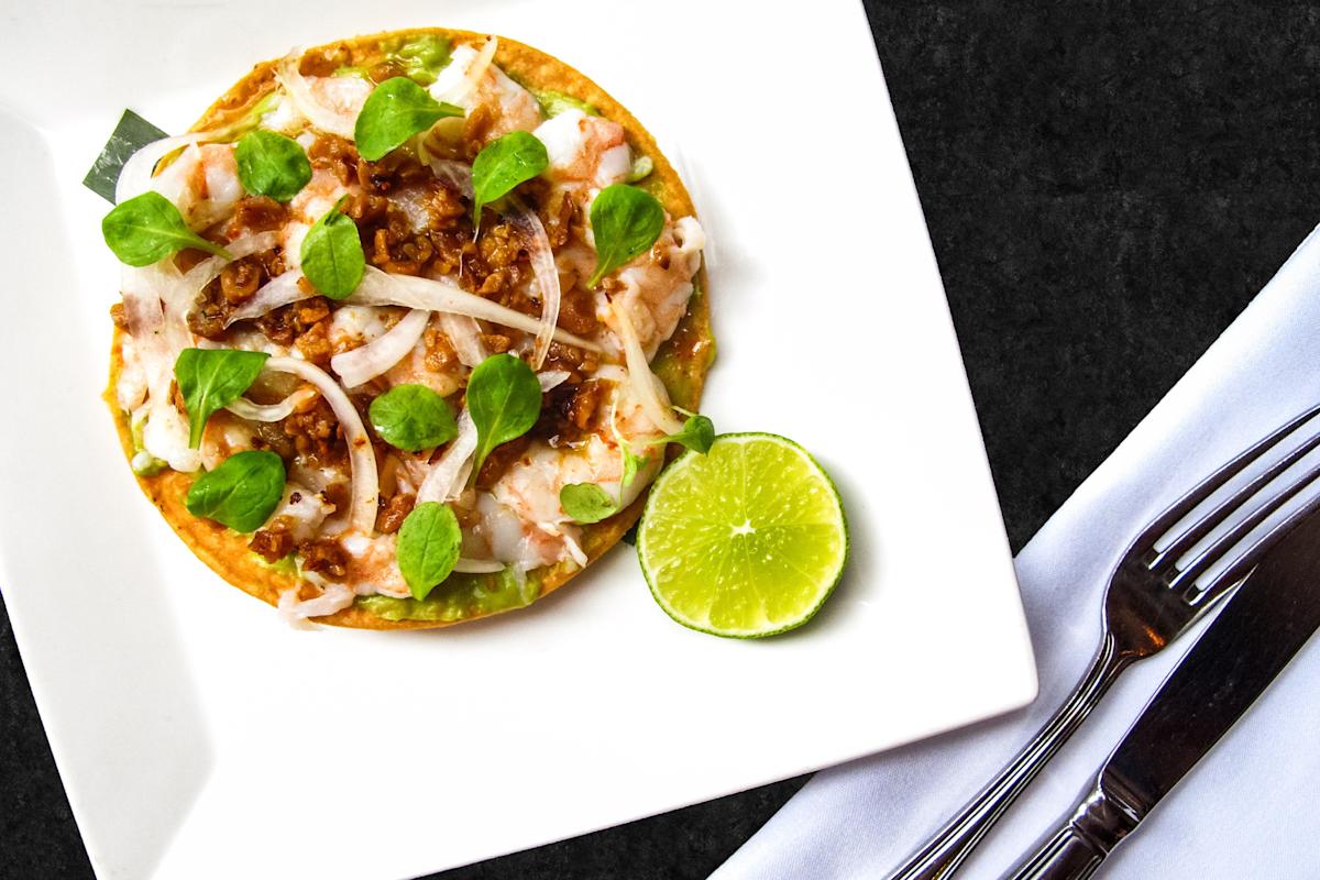 toloache-bistro-mexicano-tostada-de-camaron