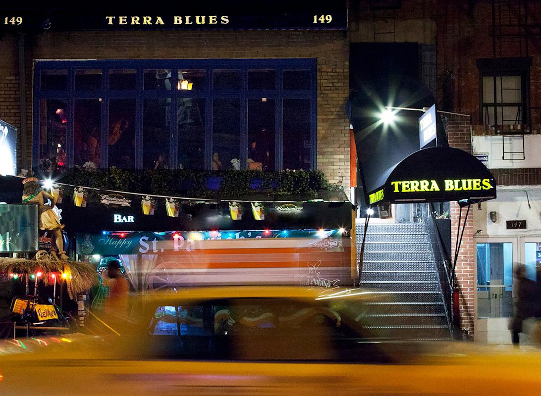 Terra Blues, exterior