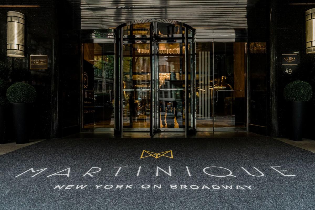 Martinique-Hotel-Manhattan-NYC-Photo-Courtesy-Martinique-New-York-on-Broadway.jpg