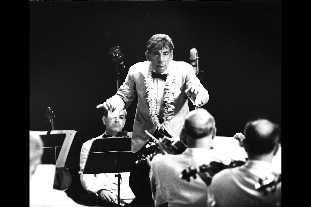 Courtesy, Camera Hawai, NY Philharmonic Archives.