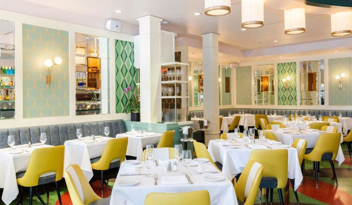Dish or dining room at Cafe D'Alsace