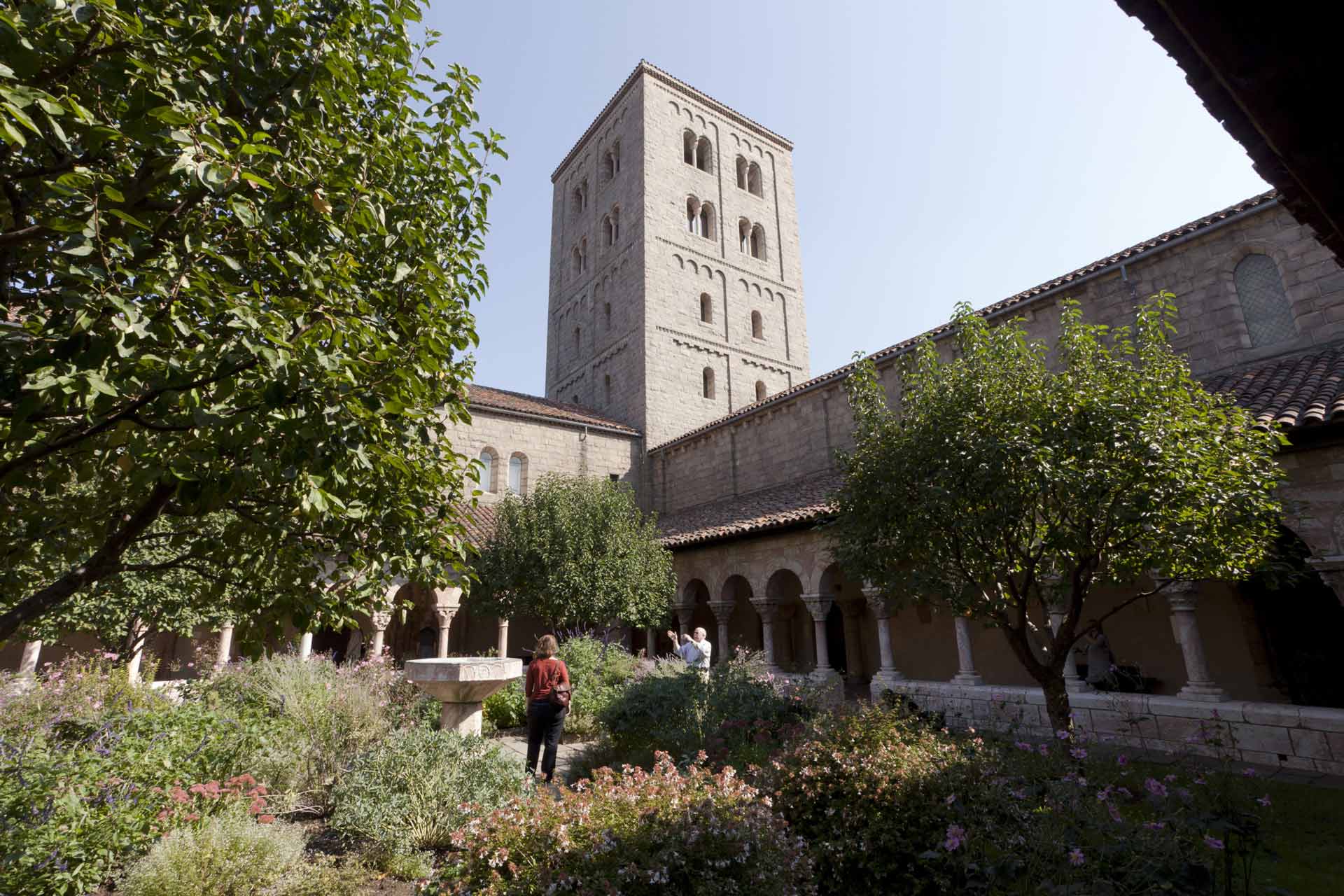 Met-Cloisters-Manhattan-NYC-Photo-Will-Steacy.jpg