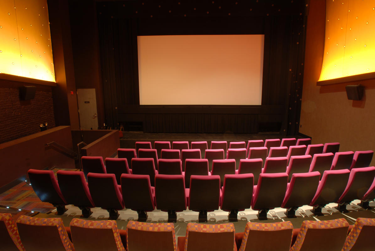theater2_interior2