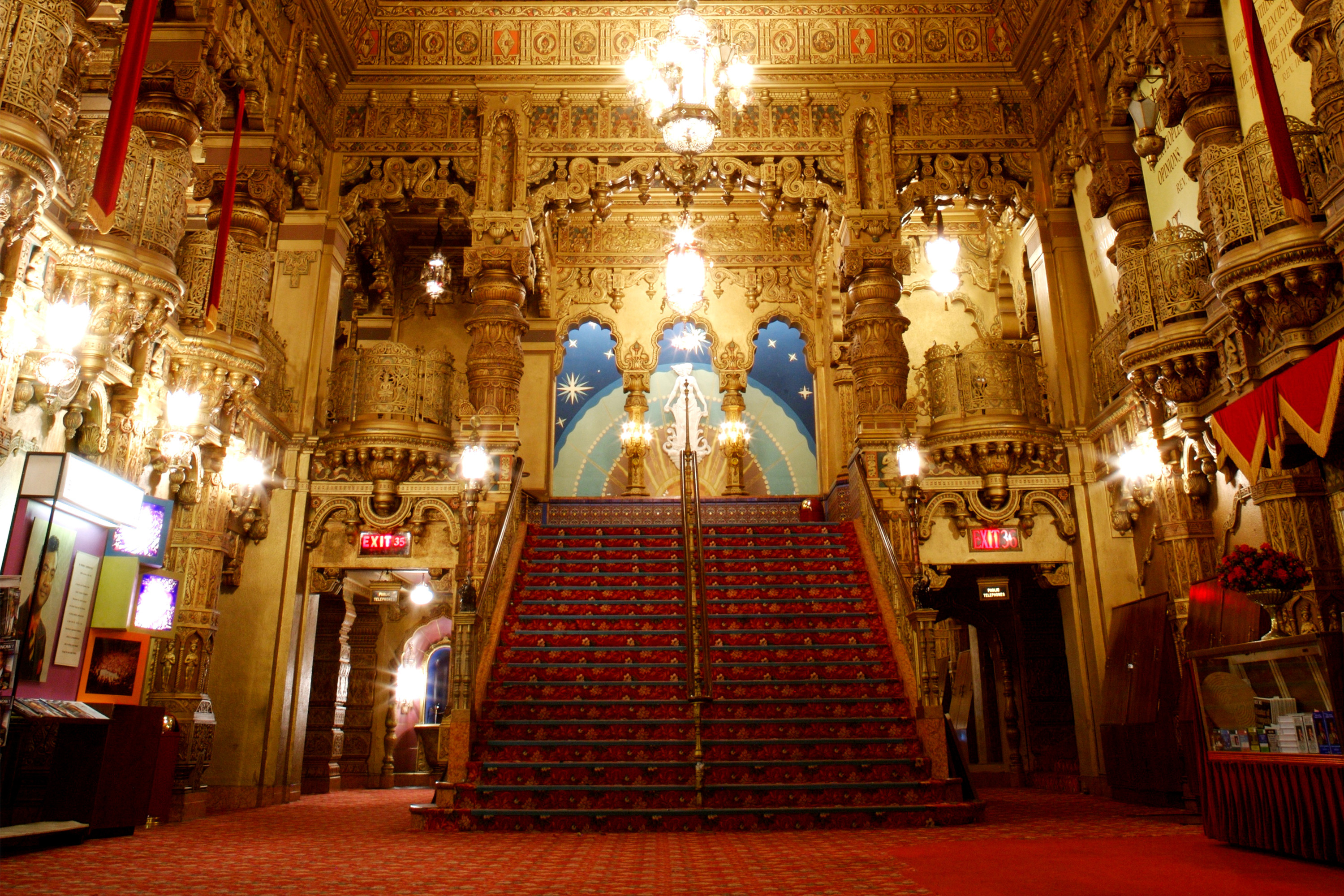 unitedpalacetheatre-washingtonheights-manhattan-nyc-venue-uptstock-26-stairs-ver