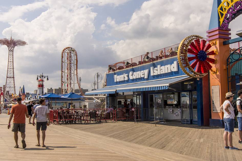 Tom’s Coney Island Brooklyn Restaurants NYC Tourism