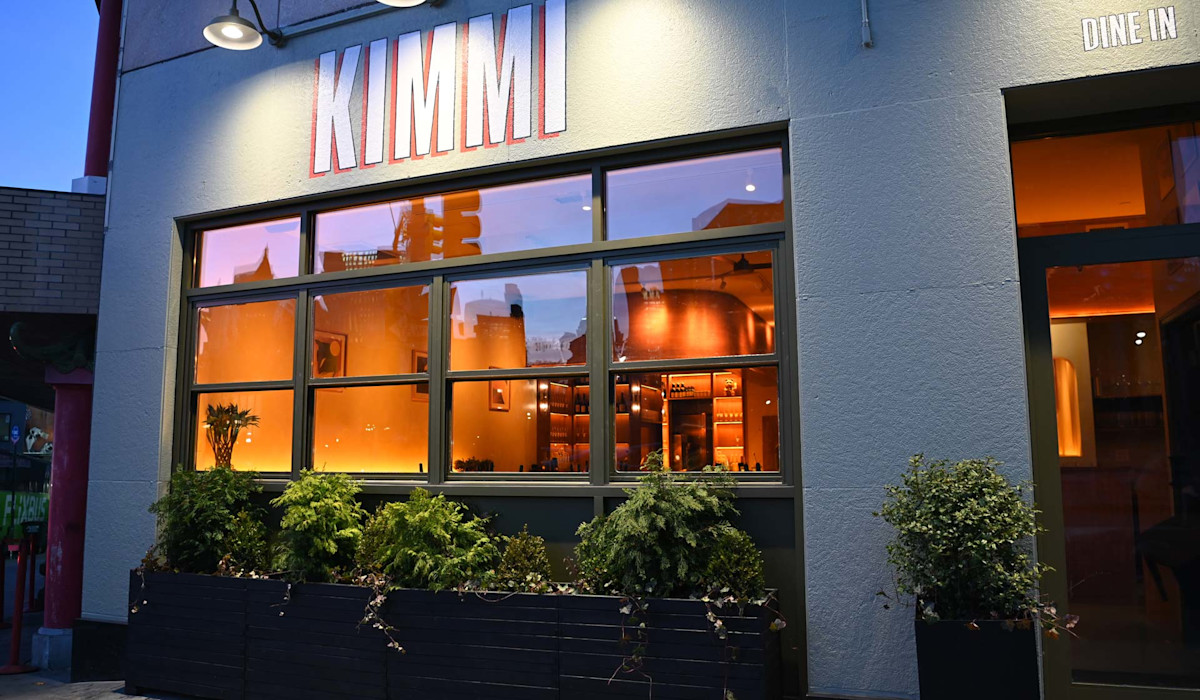 Dish or dining room at Kimmi