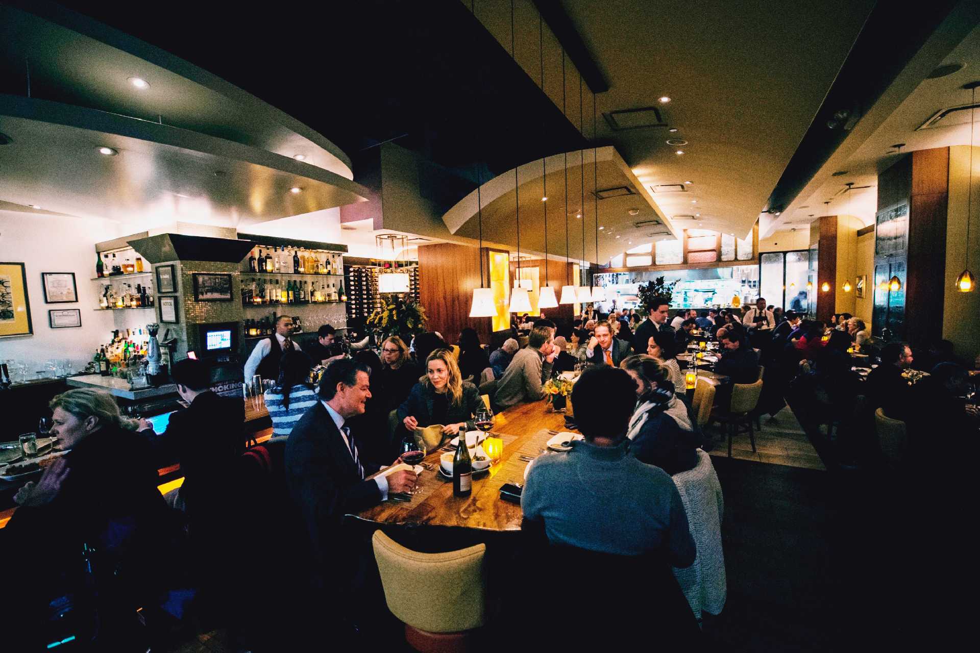 pera-diningroom.jpg