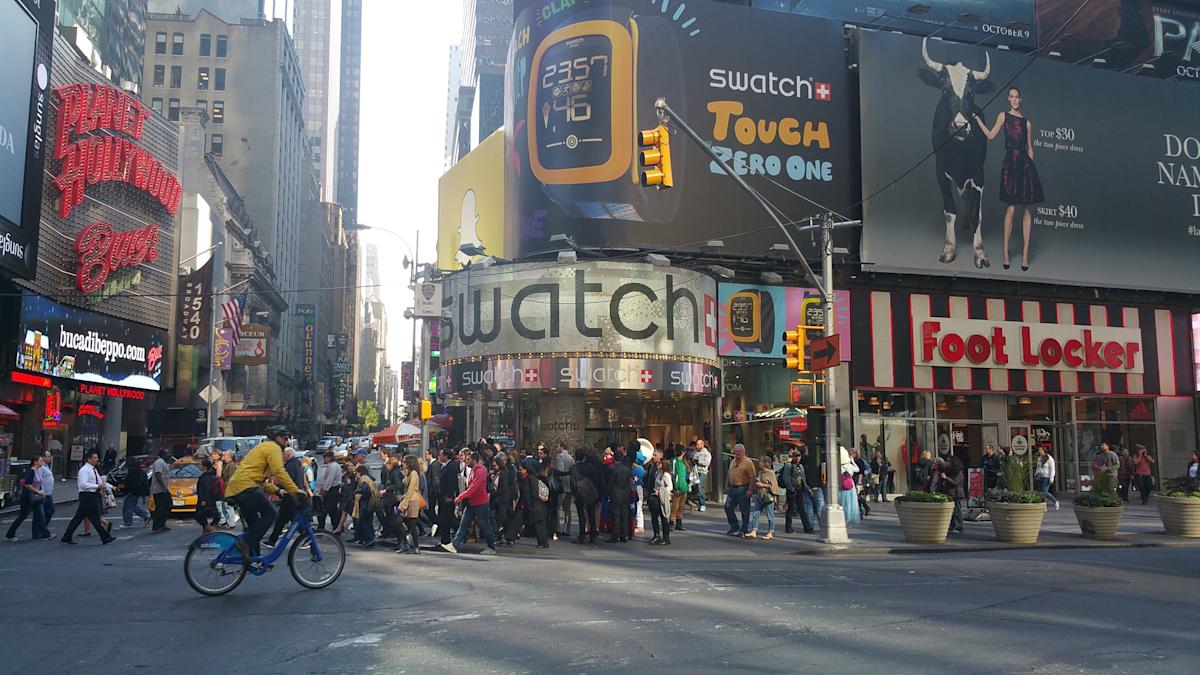 Swatch Times Square, exterior