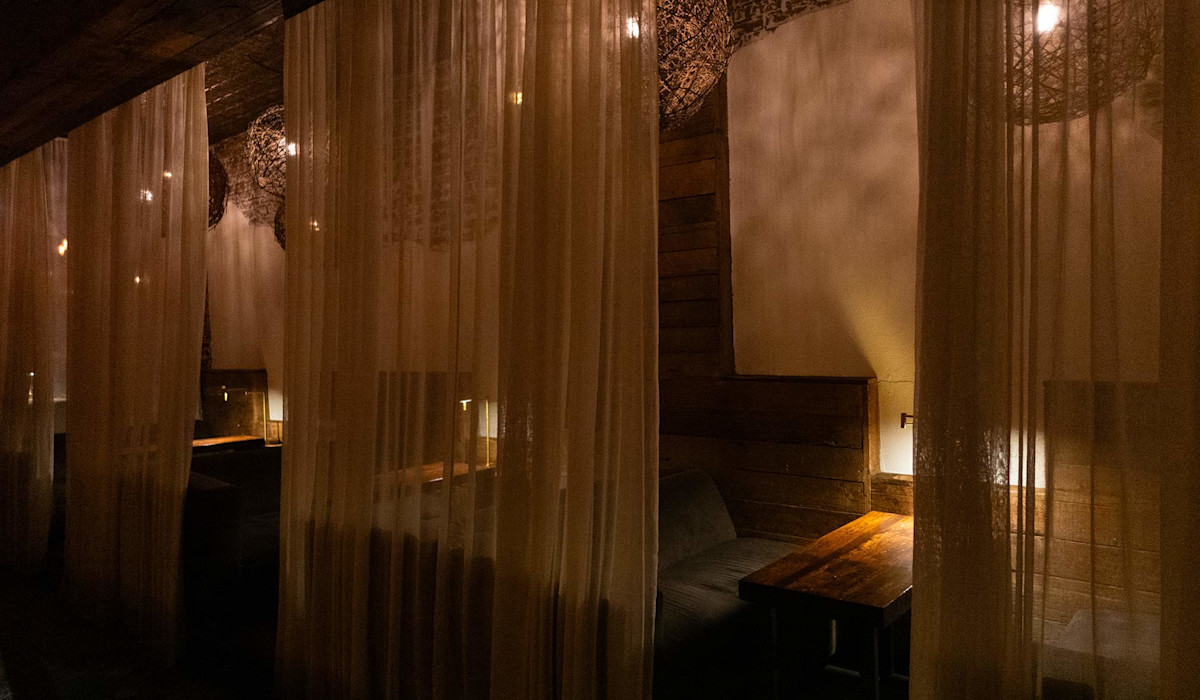 Dish or dining room at DiWine