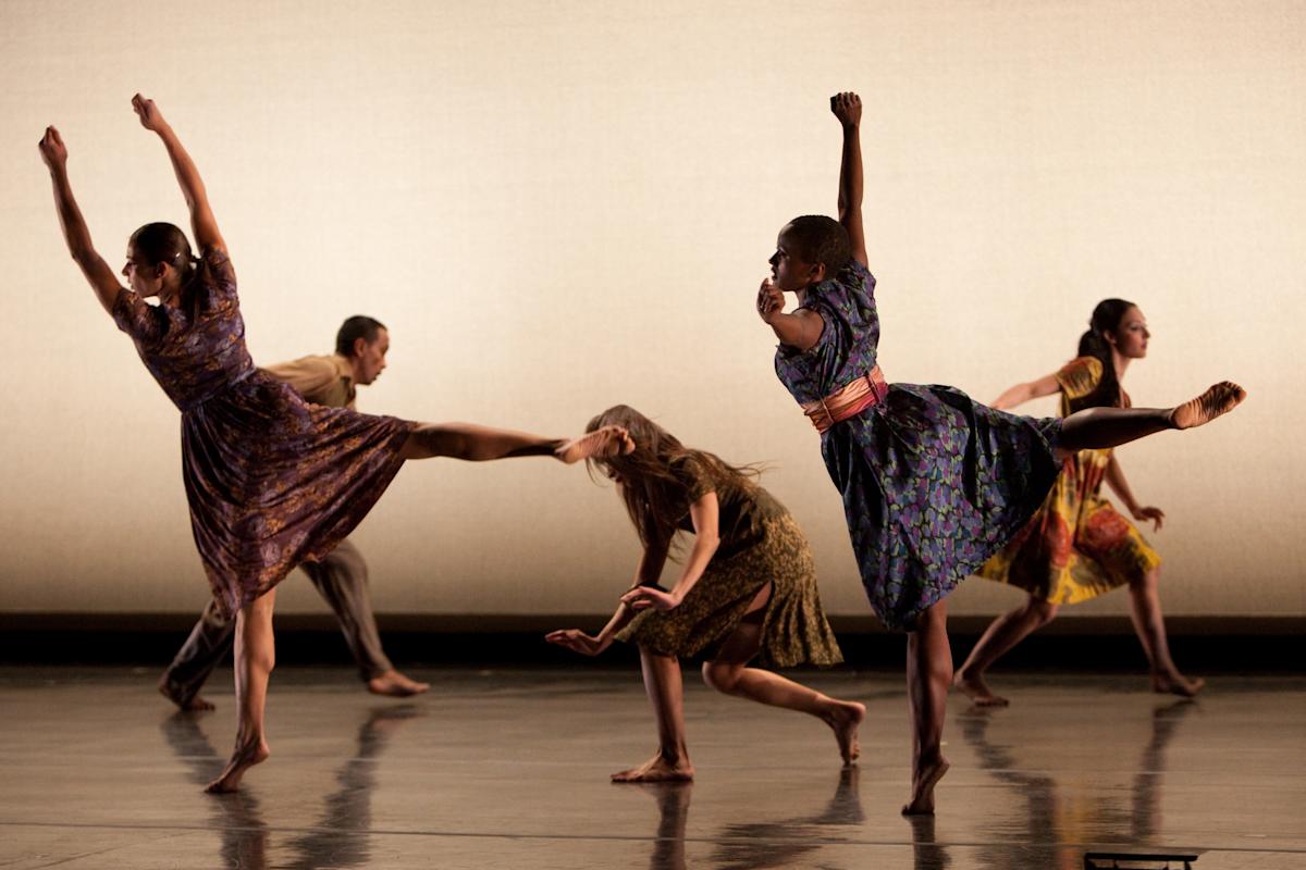 Ballet Hisp&aacute;nico. Photo: Rosalie O'Connor