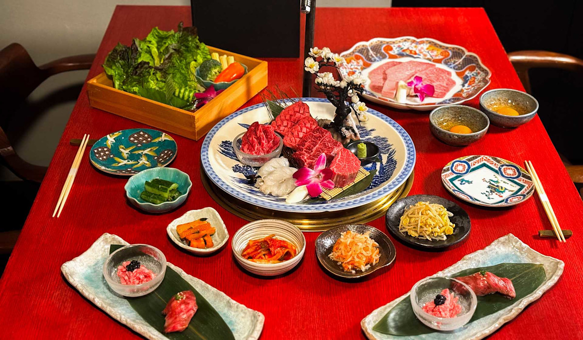 Dish or dining room at Yakiniku Toraji An