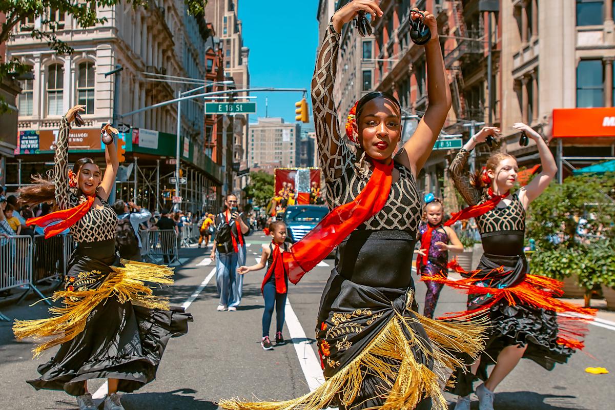 Dance-Parade-Beyond-the-Zone-Union-Square-Manhattan-NYC-photo-Miguel-Chavez.jpg