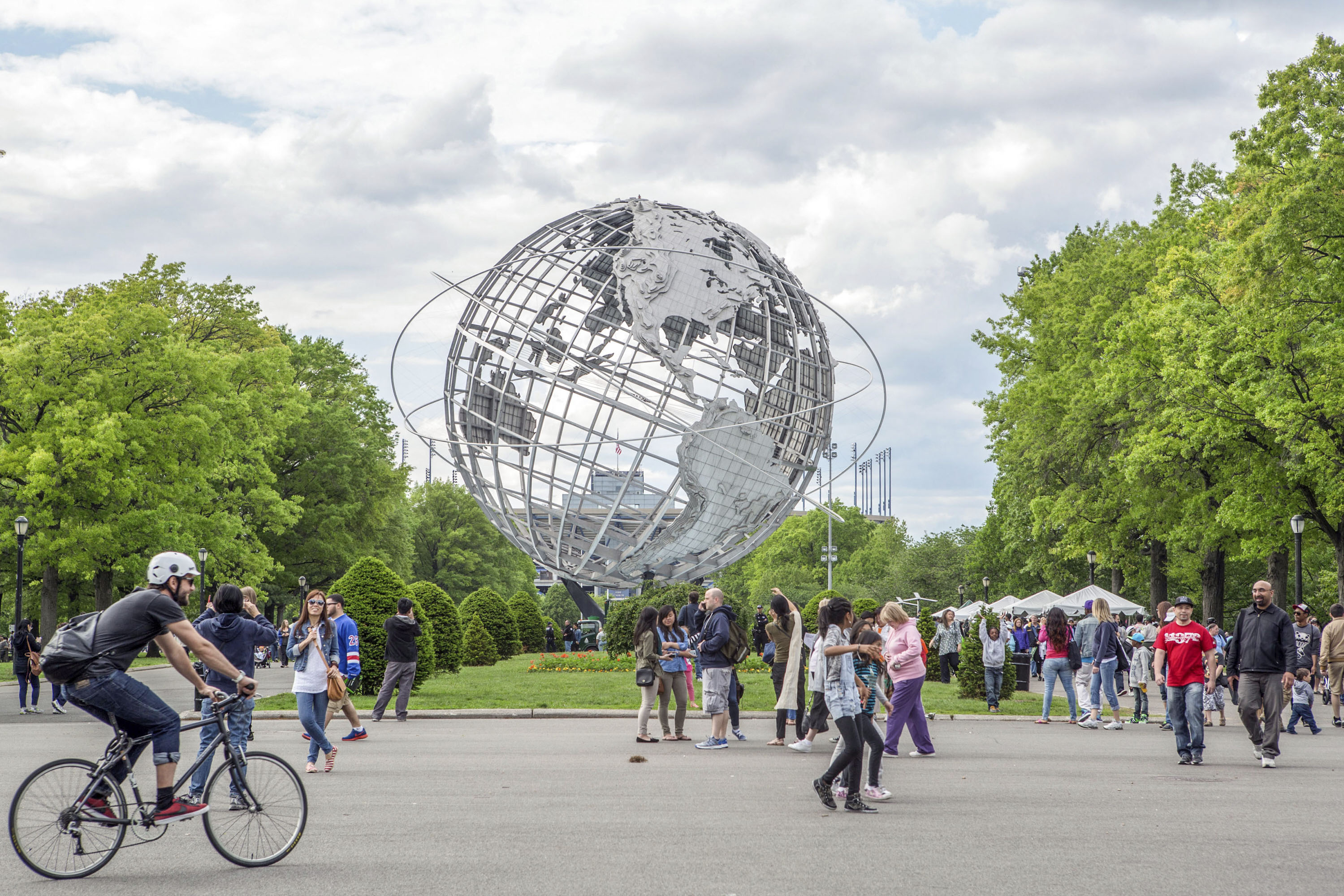 Grandmaster Flash Breaks Down Hip-Hop's DJ Origins at Crotona Park  Celebration